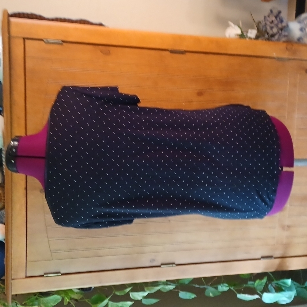 Essentials Basic Black Shell - Picture 4 of 6